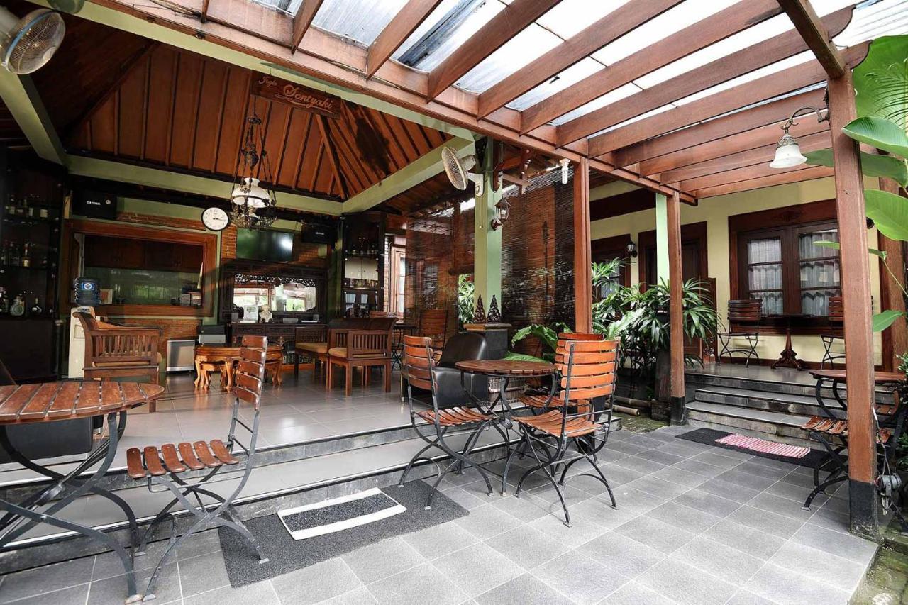 Ndalem Maharani Guest House ジョグジャカルタ エクステリア 写真