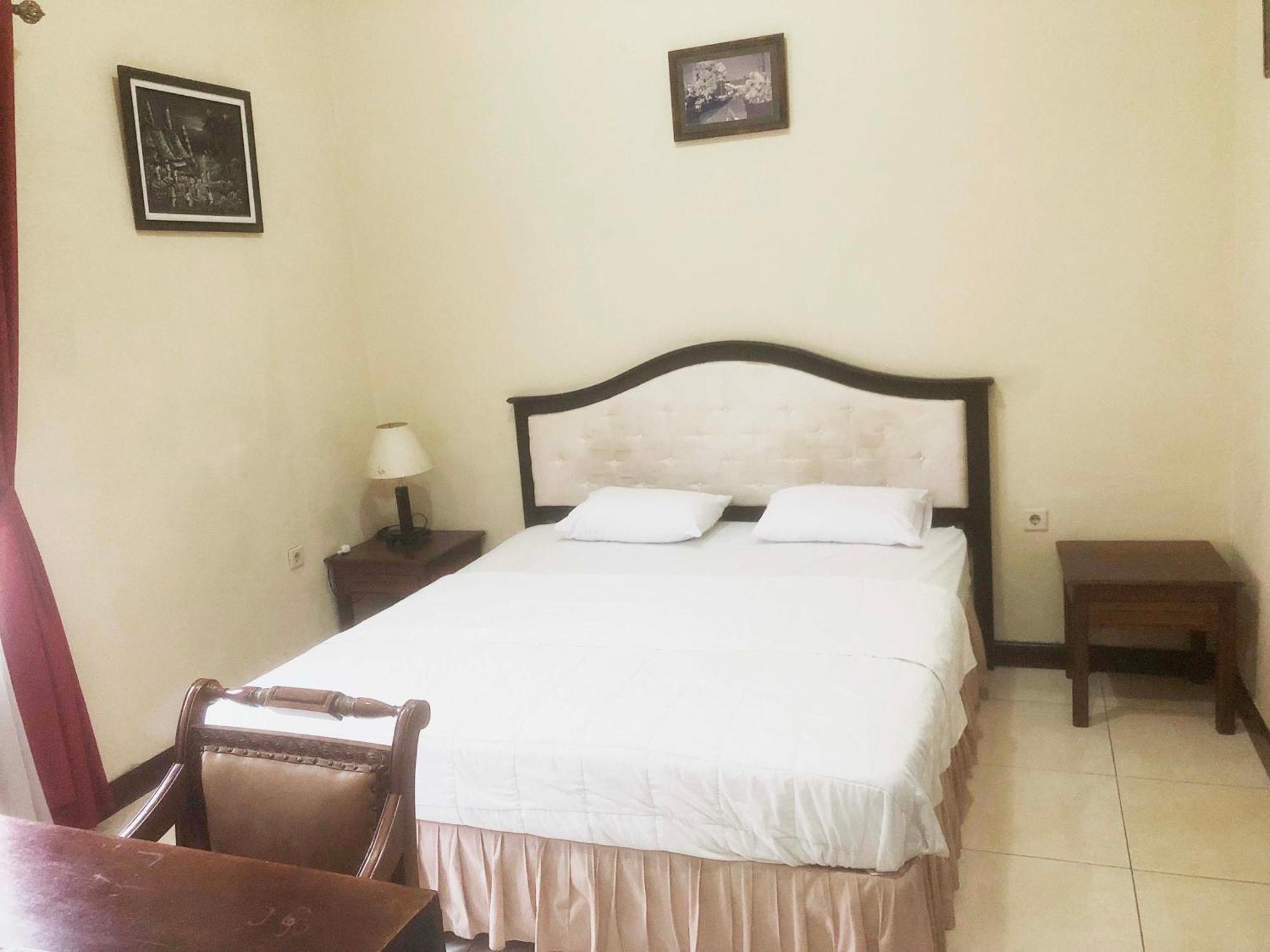 Ndalem Maharani Guest House ジョグジャカルタ エクステリア 写真