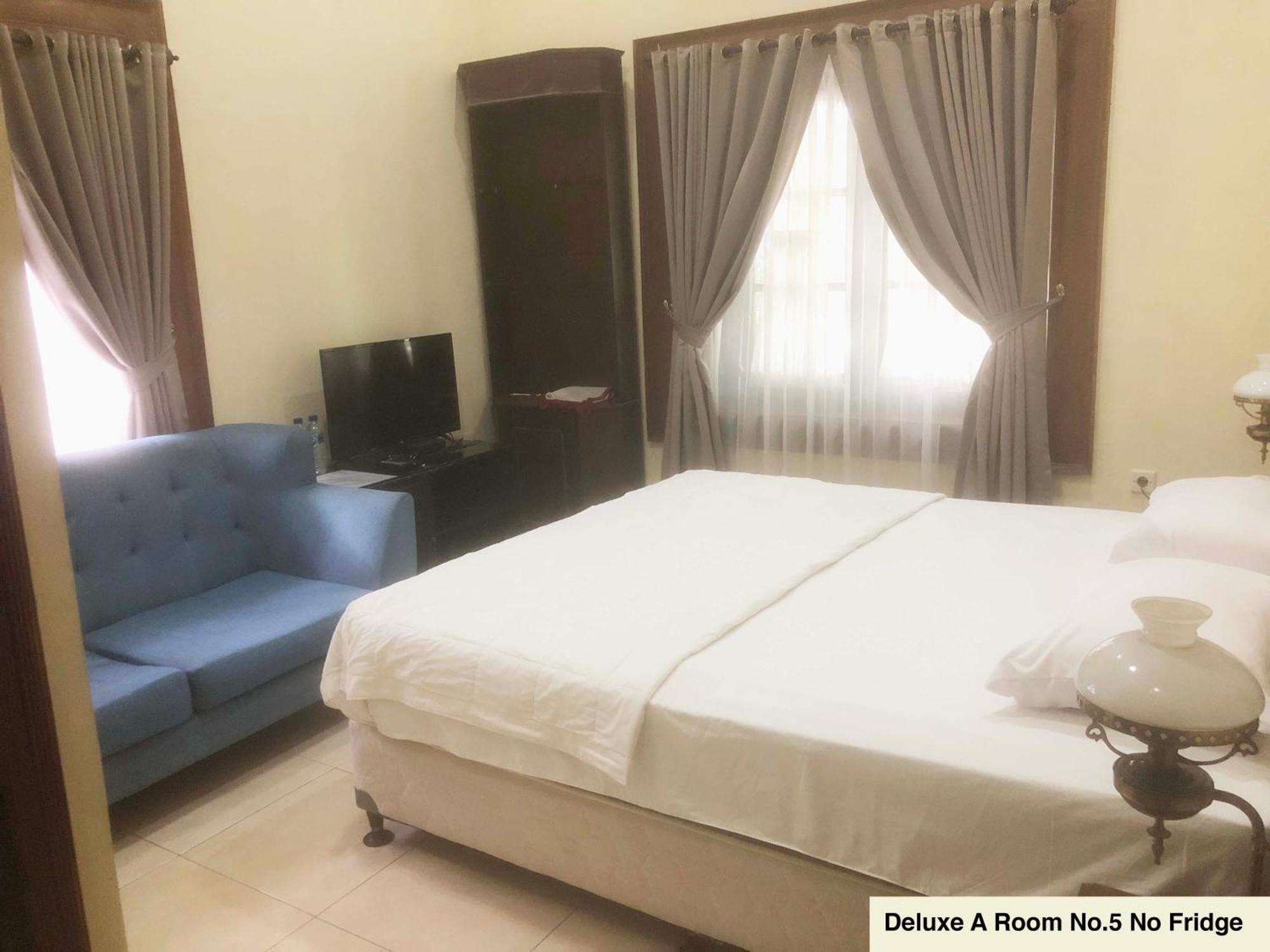 Ndalem Maharani Guest House ジョグジャカルタ エクステリア 写真
