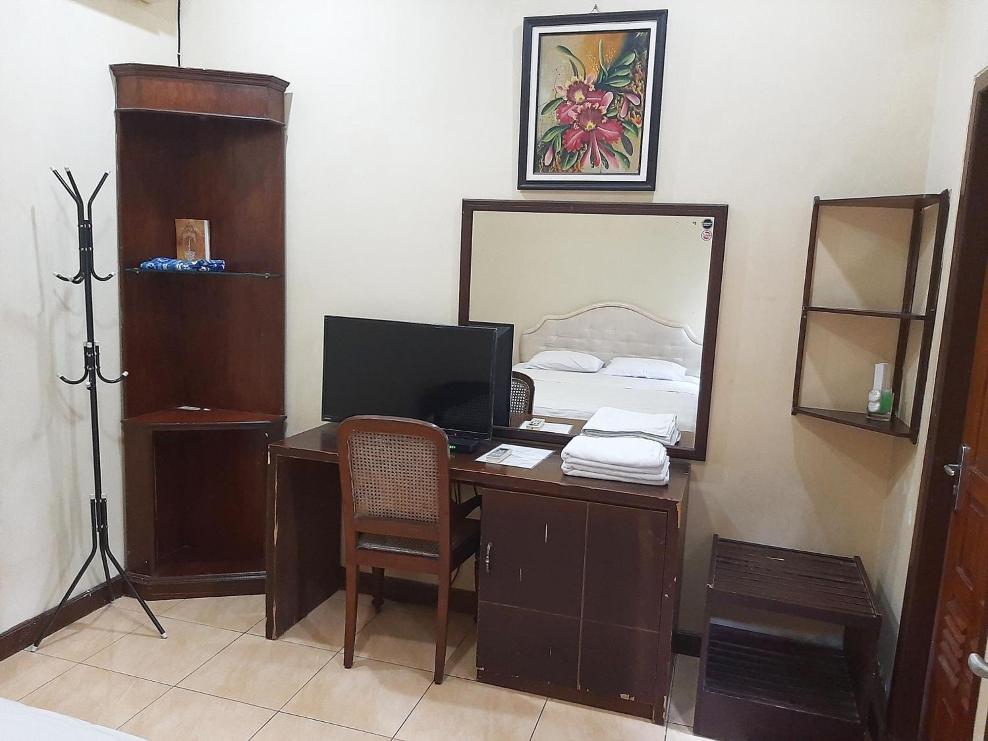 Ndalem Maharani Guest House ジョグジャカルタ エクステリア 写真